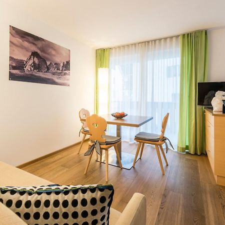 Avita - Suites To Relax Urtijëi Buitenkant foto